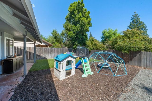 4300 San Juan Ave, Fair Oaks, CA 95628