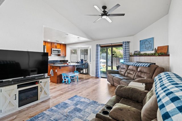 4300 San Juan Ave, Fair Oaks, CA 95628