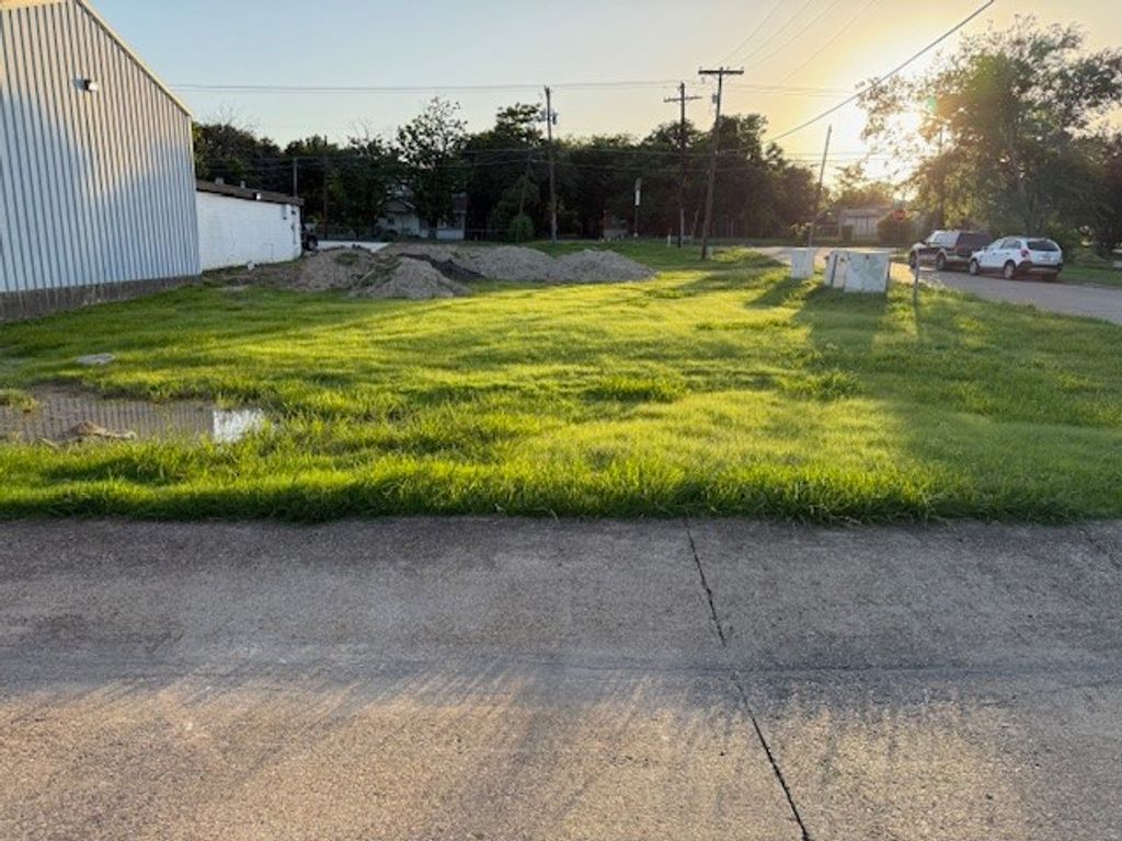 1402 Rodeo Center Boulevard, Mesquite, TX 75149