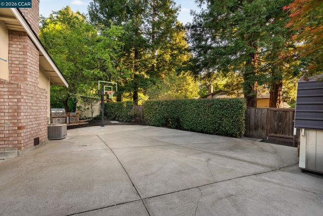 209 Still Creek Rd, Danville, CA 94506