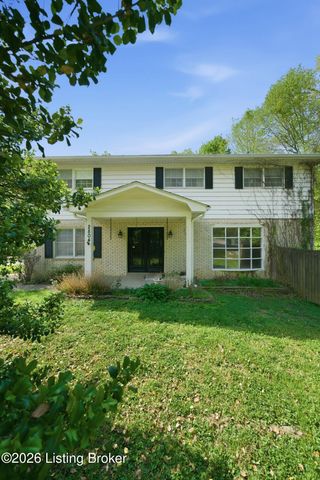2804 Timber Hills Rd, Louisville, KY 40214