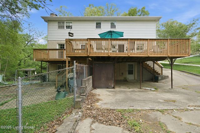 2804 Timber Hills Rd, Louisville, KY 40214