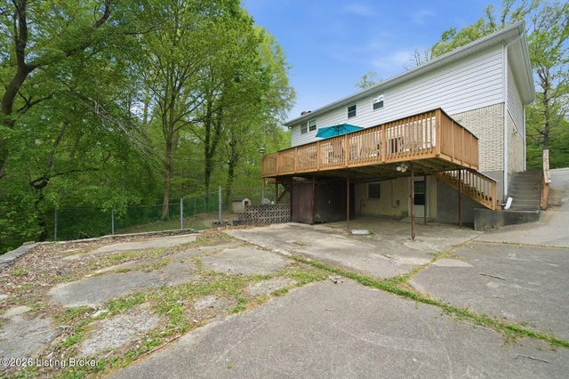 2804 Timber Hills Rd, Louisville, KY 40214