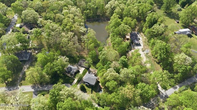 2804 Timber Hills Rd, Louisville, KY 40214