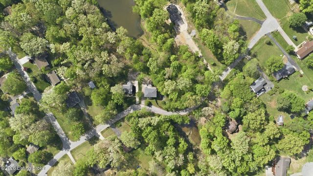 2804 Timber Hills Rd, Louisville, KY 40214