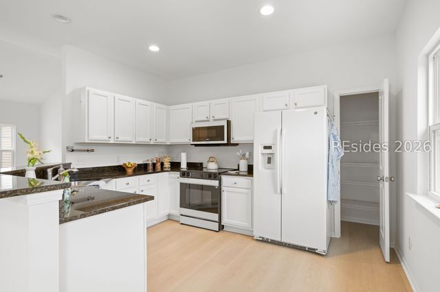 16 Savannah Oak Dr, Bluffton, SC 29910