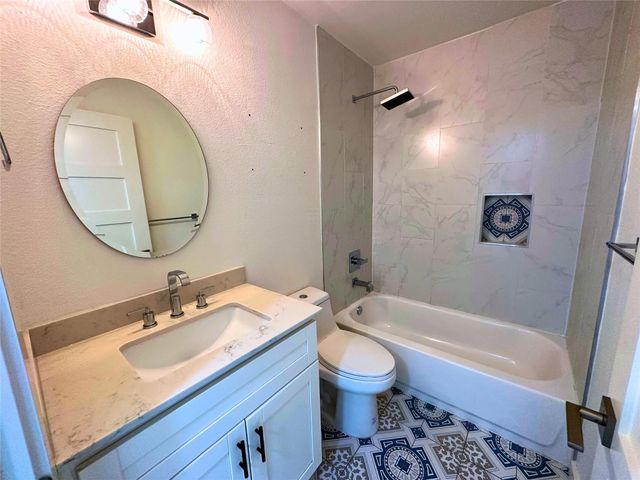 8603 Putnam DR 201, Austin, TX 78757