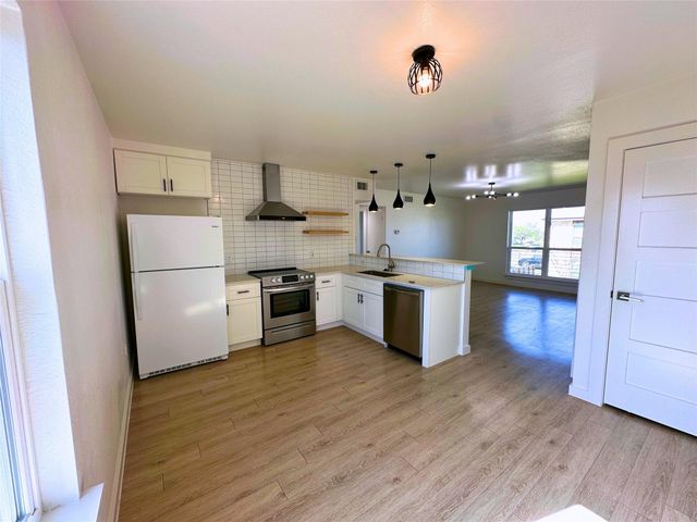 8603 Putnam DR 201, Austin, TX 78757