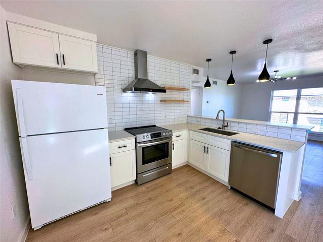 8603 Putnam DR 201, Austin, TX 78757