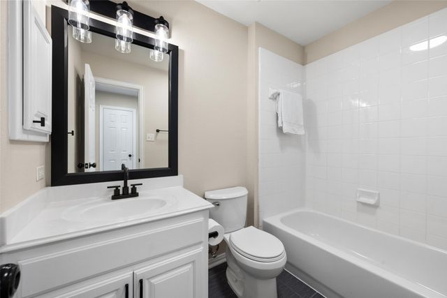 2014 Marie Weldon Lane, Arlington, TX 76001
