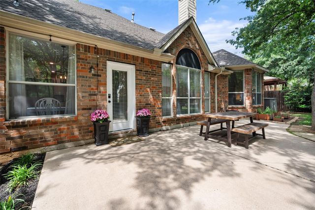 2014 Marie Weldon Lane, Arlington, TX 76001