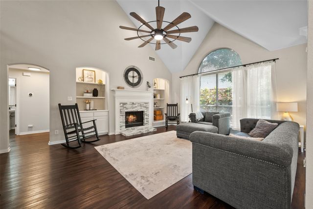 2014 Marie Weldon Lane, Arlington, TX 76001