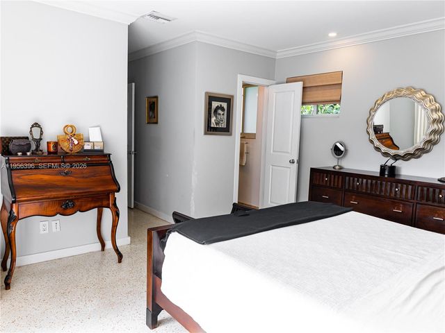 9117 Carlyle Ave, Surfside, FL 33154