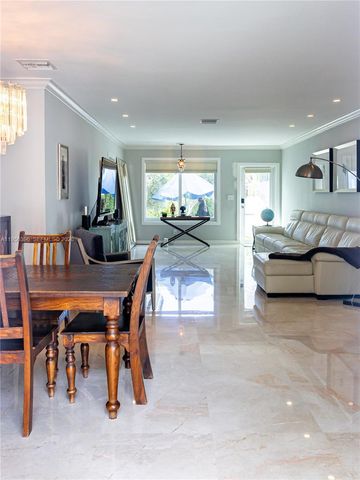 9117 Carlyle Ave, Surfside, FL 33154