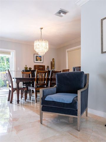 9117 Carlyle Ave, Surfside, FL 33154