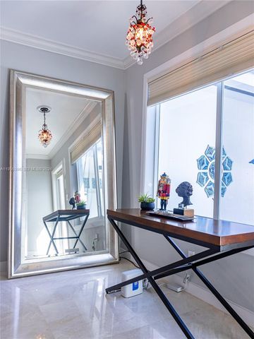 9117 Carlyle Ave, Surfside, FL 33154