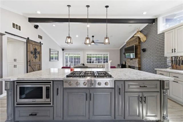 10652 Thomas, Anaheim, CA 92804