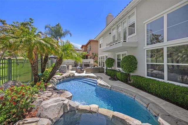 16 Golf Ridge Drive, Rancho Santa Margarita, CA 92679