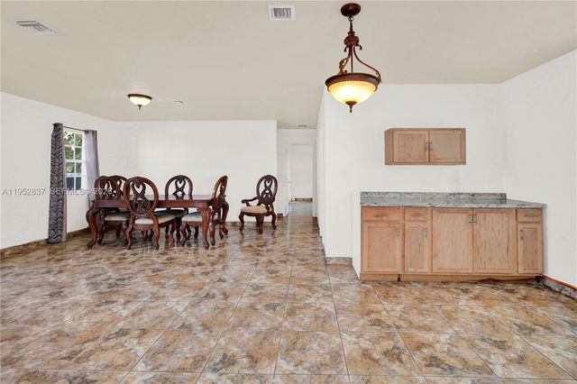 474 E 10th St, Hialeah, FL 33010