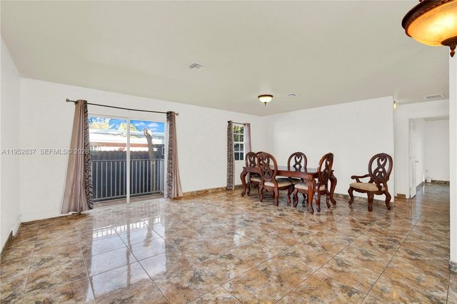 474 E 10th St, Hialeah, FL 33010