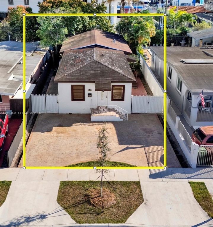 474 E 10th St, Hialeah, FL 33010