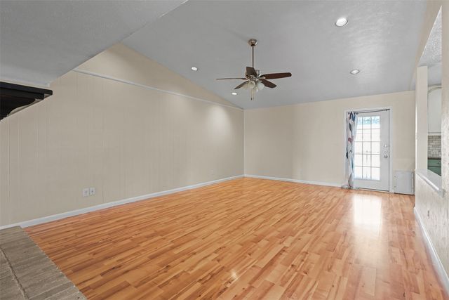 1825 E Peters Colony Road, Carrollton, TX 75007