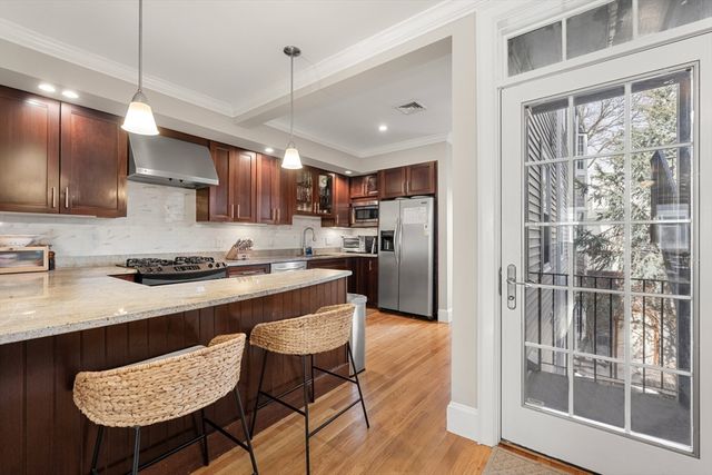 57 High St 2, Boston, MA 02129