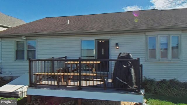 35 DUFFIELD DR, Lititz, PA 17543