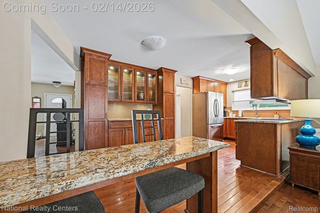 30028 Bobrich Court E, Livonia, MI 48152