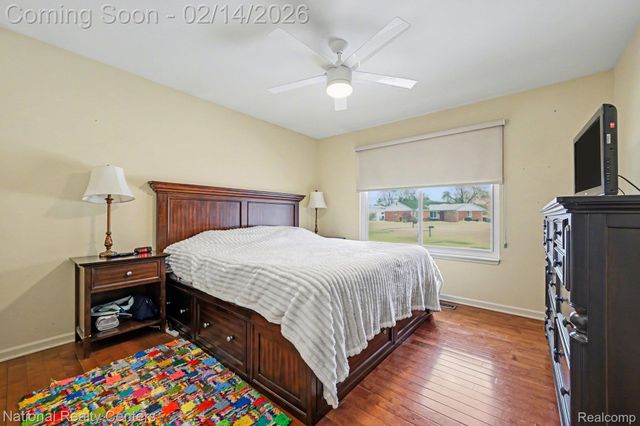 30028 Bobrich Court E, Livonia, MI 48152