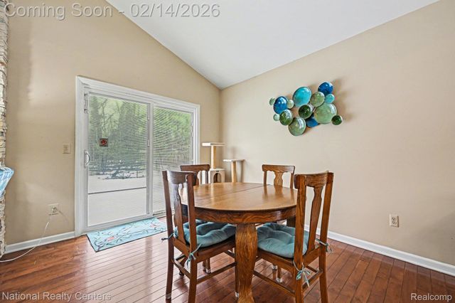 30028 Bobrich Court E, Livonia, MI 48152