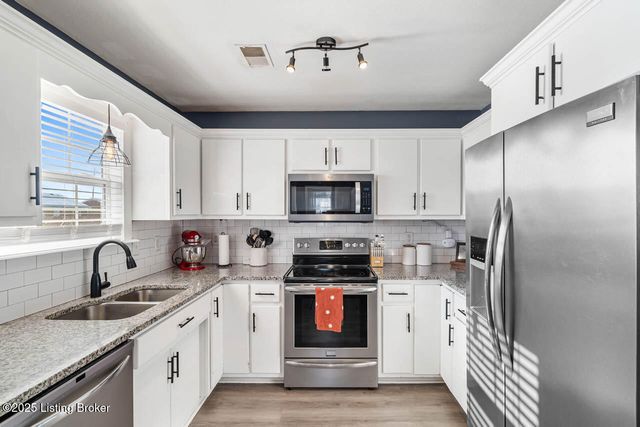 101 Grundy Dr, Bardstown, KY 40004