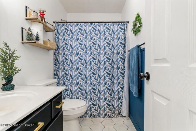 101 Grundy Dr, Bardstown, KY 40004