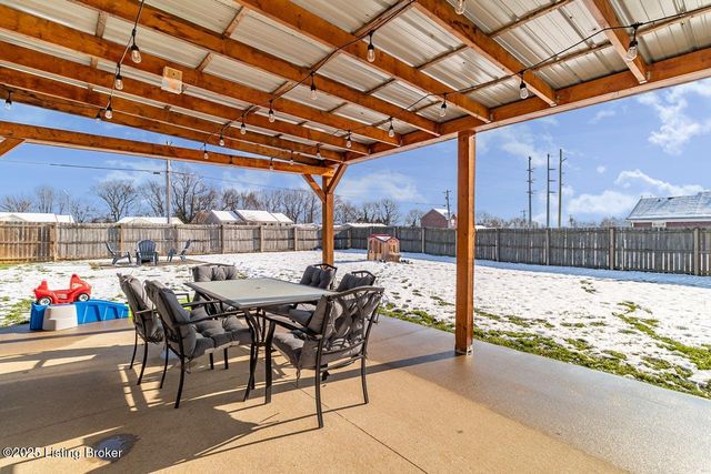 101 Grundy Dr, Bardstown, KY 40004