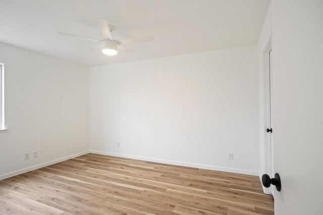 1010 Acaciawood Ct, Los Banos, CA 93635