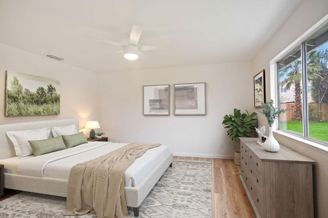 1010 Acaciawood Ct, Los Banos, CA 93635