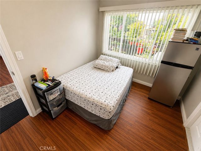 1425 W Gage Avenue, Los Angeles, CA 90047