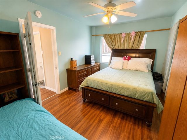 1425 W Gage Avenue, Los Angeles, CA 90047