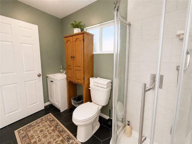1425 W Gage Avenue, Los Angeles, CA 90047