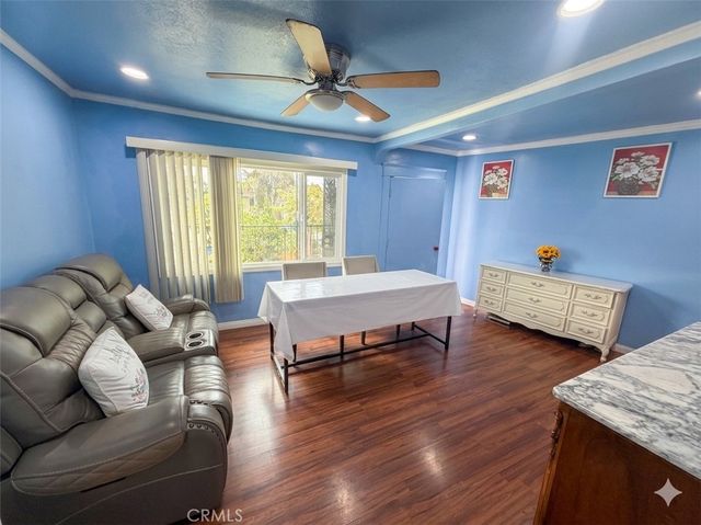 1425 W Gage Avenue, Los Angeles, CA 90047
