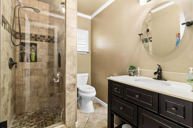 346 Shoreline Drive, Livingston, TX 77351