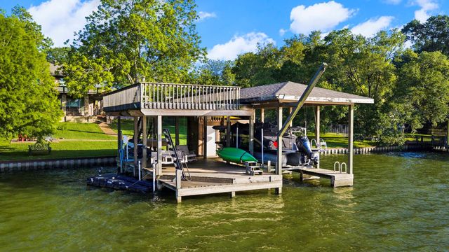346 Shoreline Drive, Livingston, TX 77351