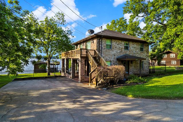 346 Shoreline Drive, Livingston, TX 77351