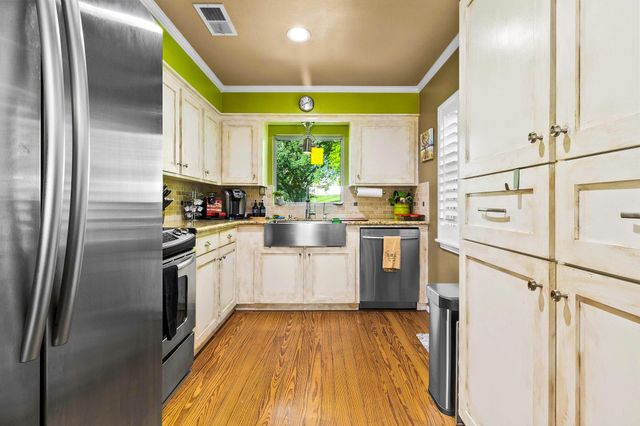 346 Shoreline Drive, Livingston, TX 77351