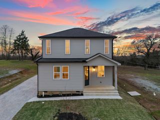 1531 E Stewarts Ln, Nashville, TN 37218