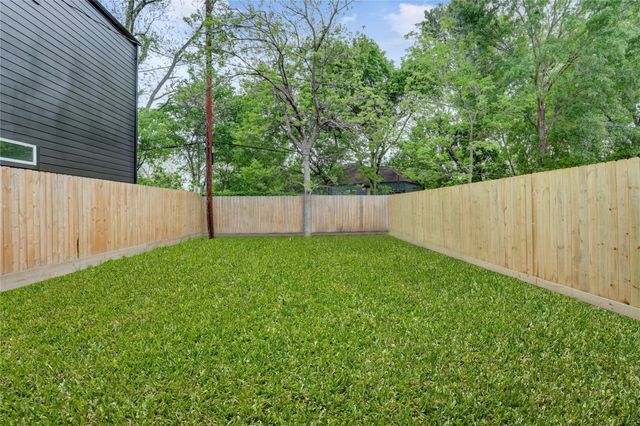 8314 Williamsdell Street B, Houston, TX 77088