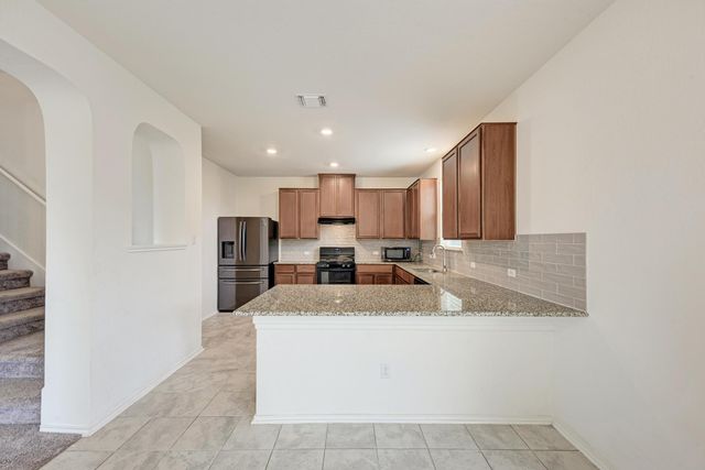 521 Lady Swiss LN, Hutto, TX 78634