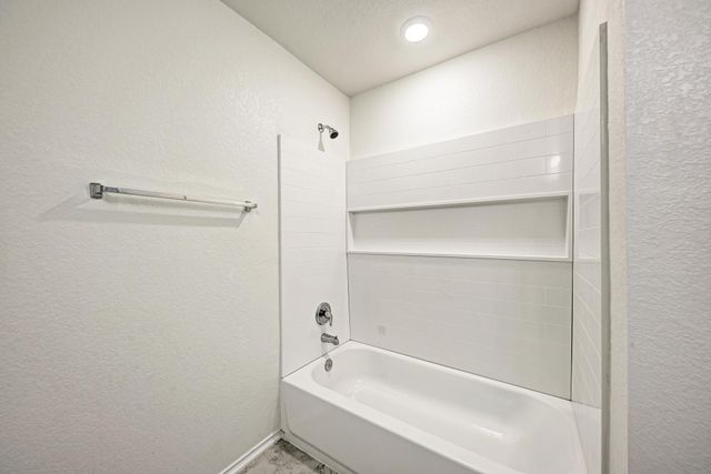 521 Lady Swiss LN, Hutto, TX 78634