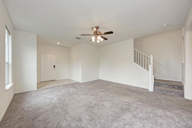 521 Lady Swiss LN, Hutto, TX 78634