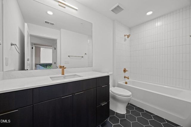 615 W Peace Street 307, Raleigh, NC 27605